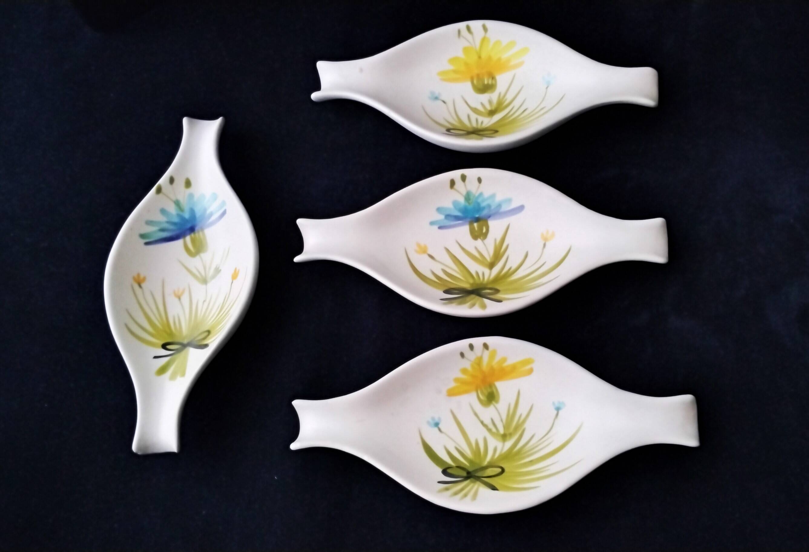 4 ceramic bowls: pocket emptiers, aperitifs, etc.