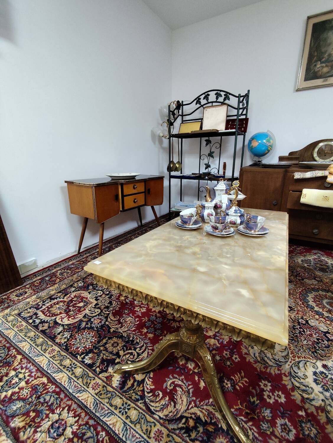 Table basse vintage en marbre et bronze