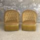 Paire de fauteuils crapaud vintage en velours jaune d’or
