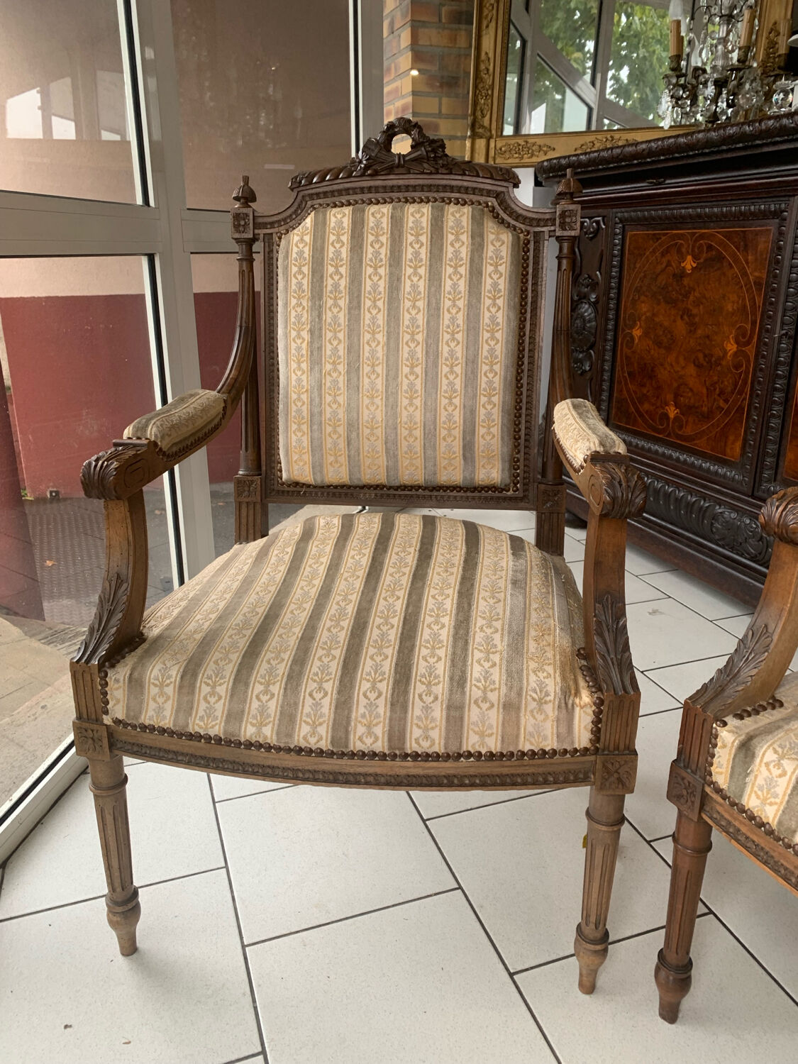 Paire fauteuil, style Louis XVI circa 1900