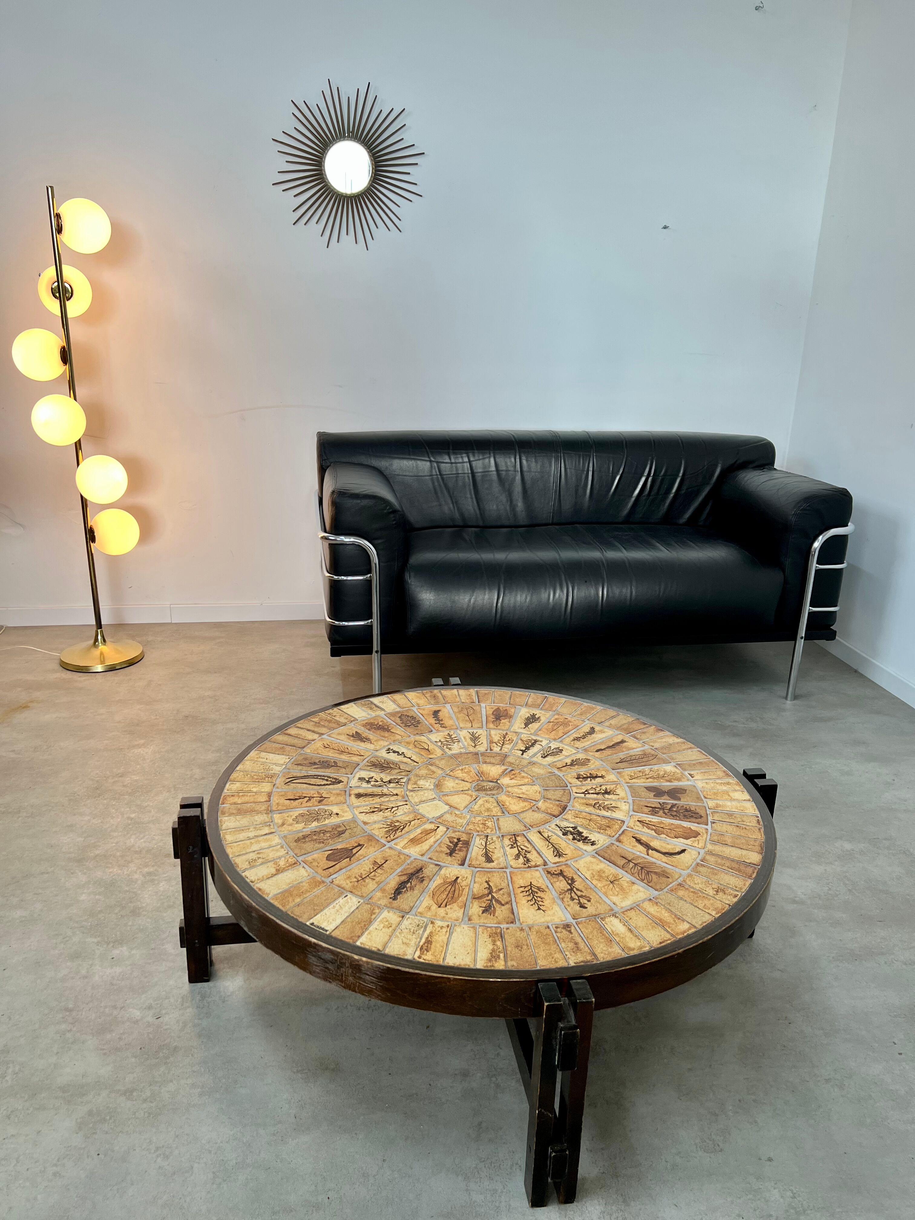 Old vintage leather and tubular metal sofa, design 70s
