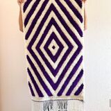 Handmade wool rug from Moroccan Atlas, size 140 x 260 cm.