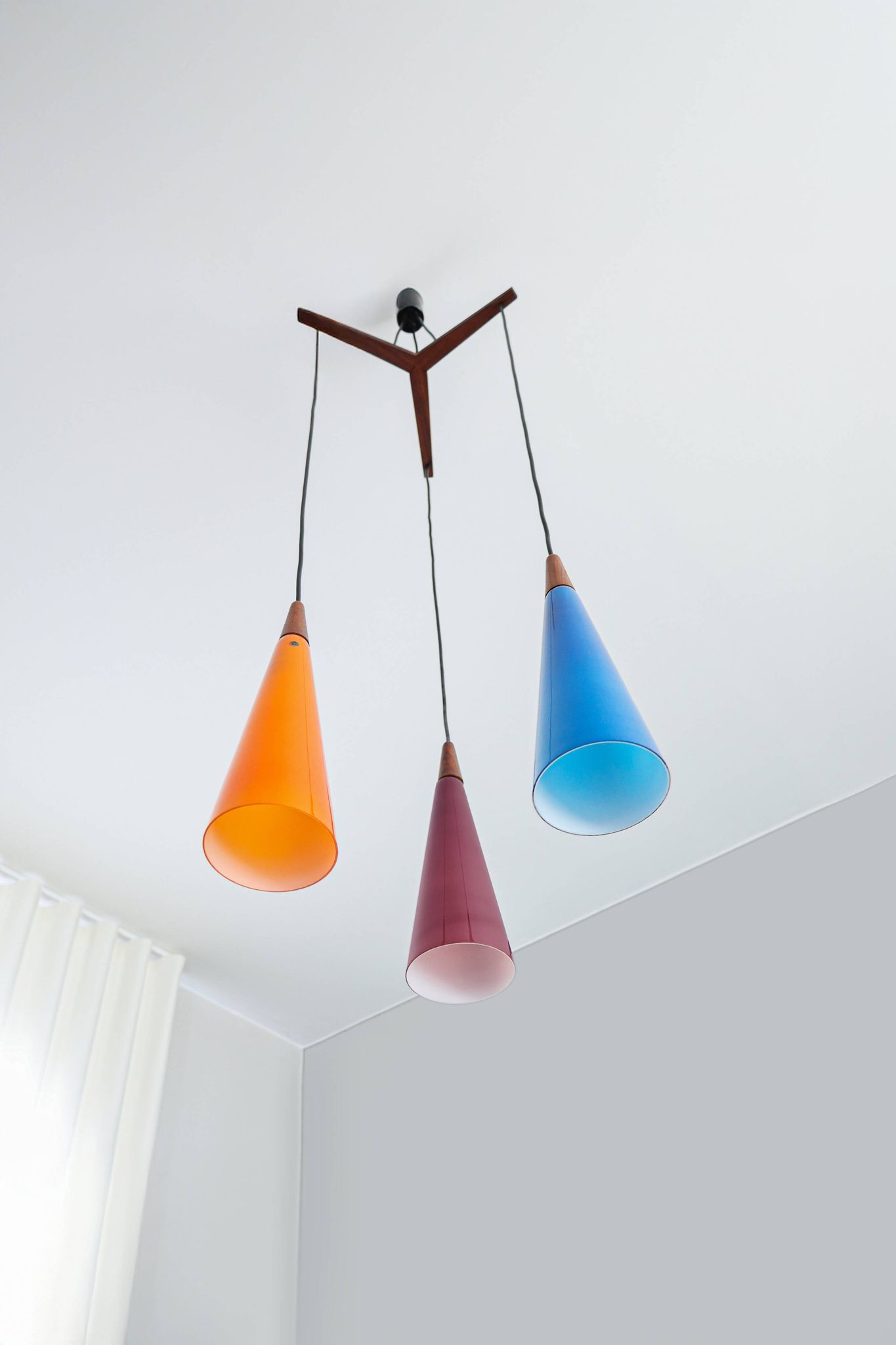 Suspension Holmegaard par E. Jacob, Danemark, années 1960.