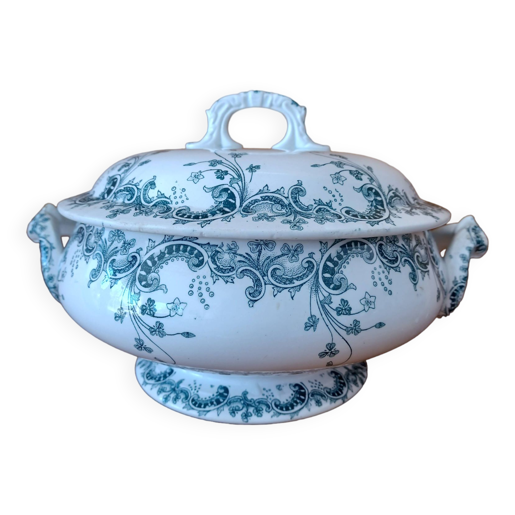 Earthenware soup tureen Saint-Amand and Hamage-