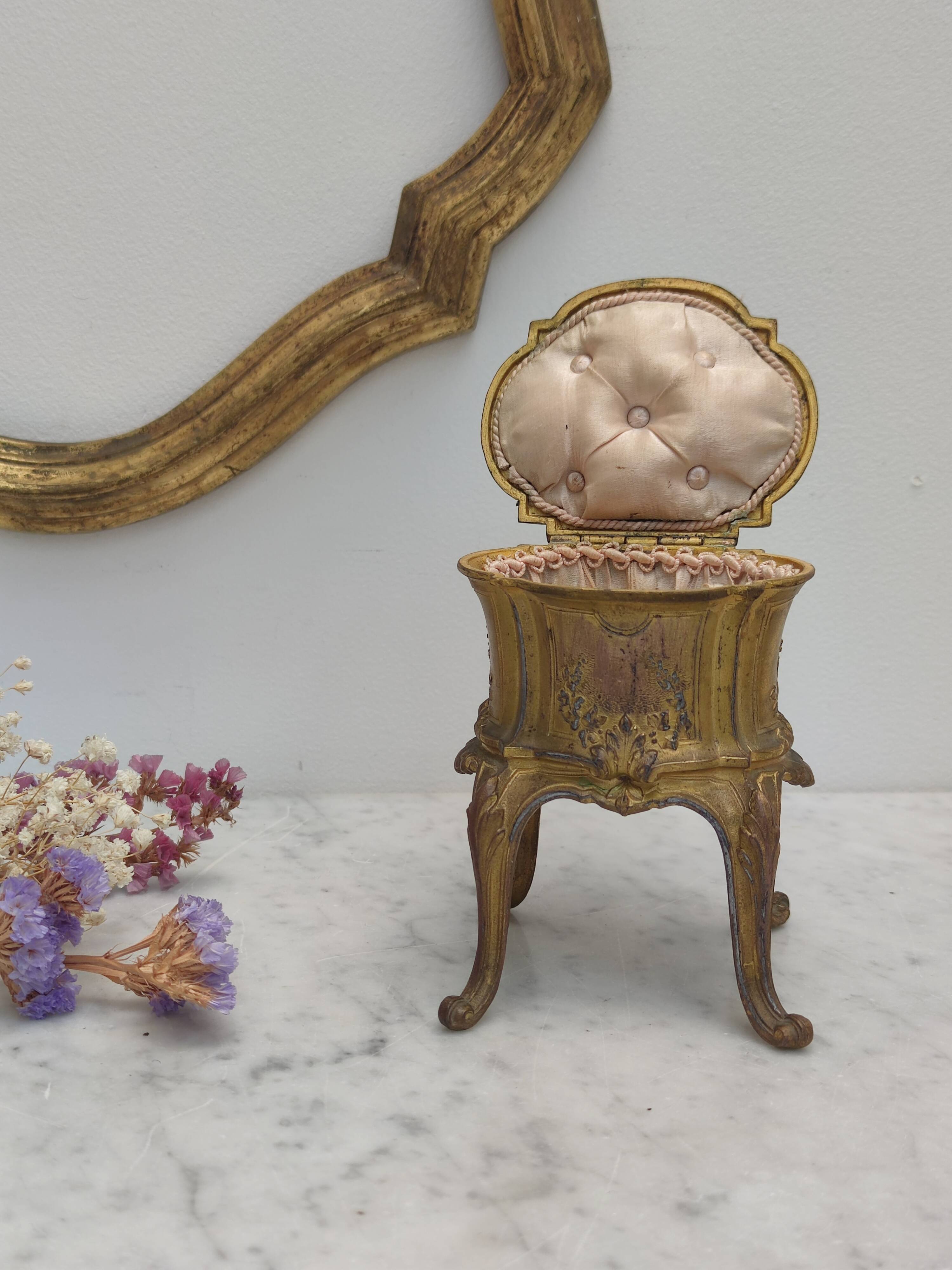 Boîte à bijoux, baguier en régule XIXème