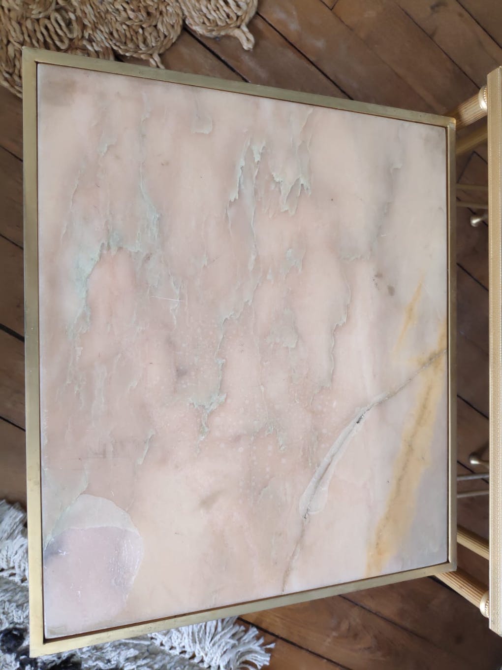 Tables in brass and pink marble