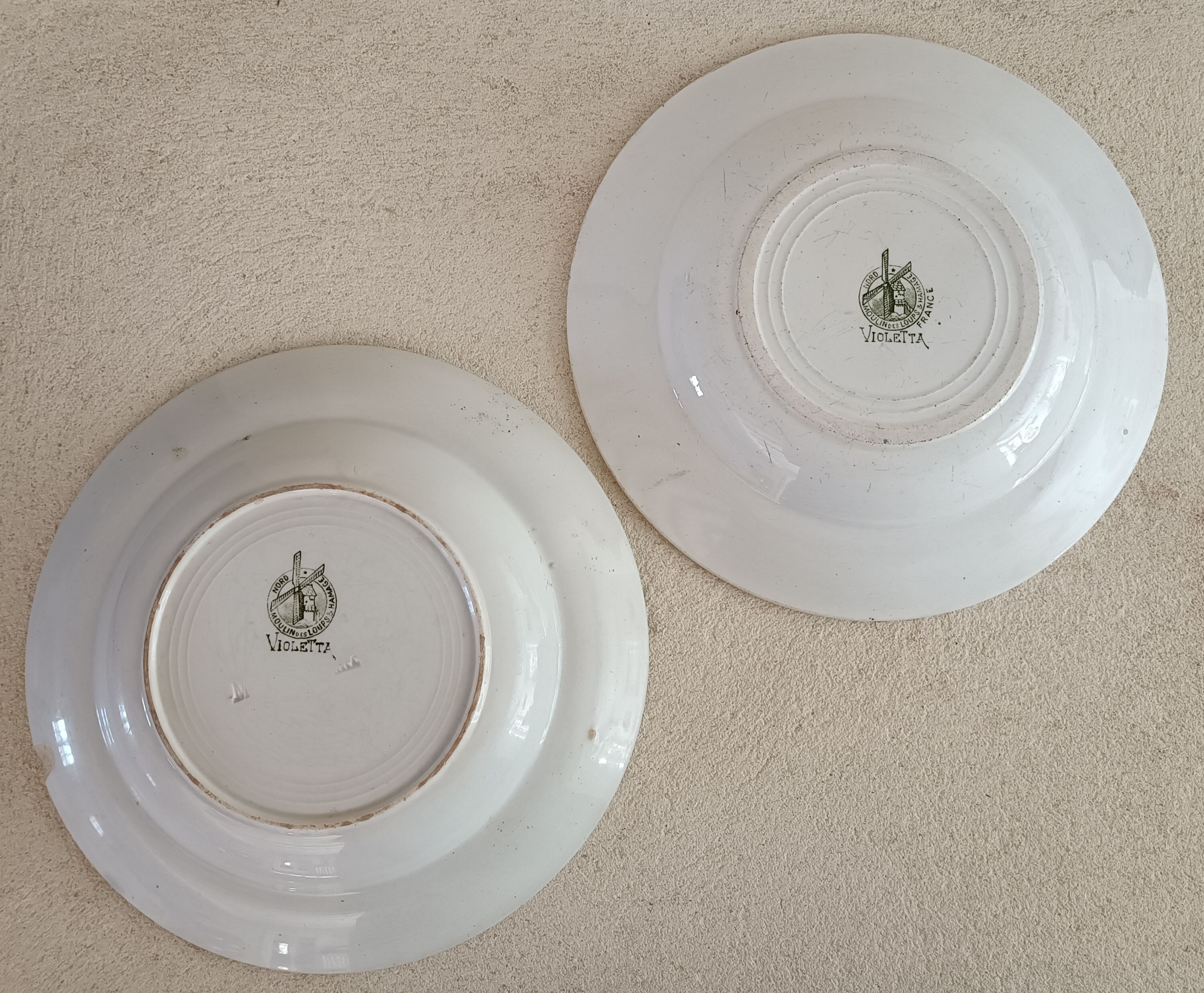 2 hollow plates in iron earth Moulin des Loups and Hamage