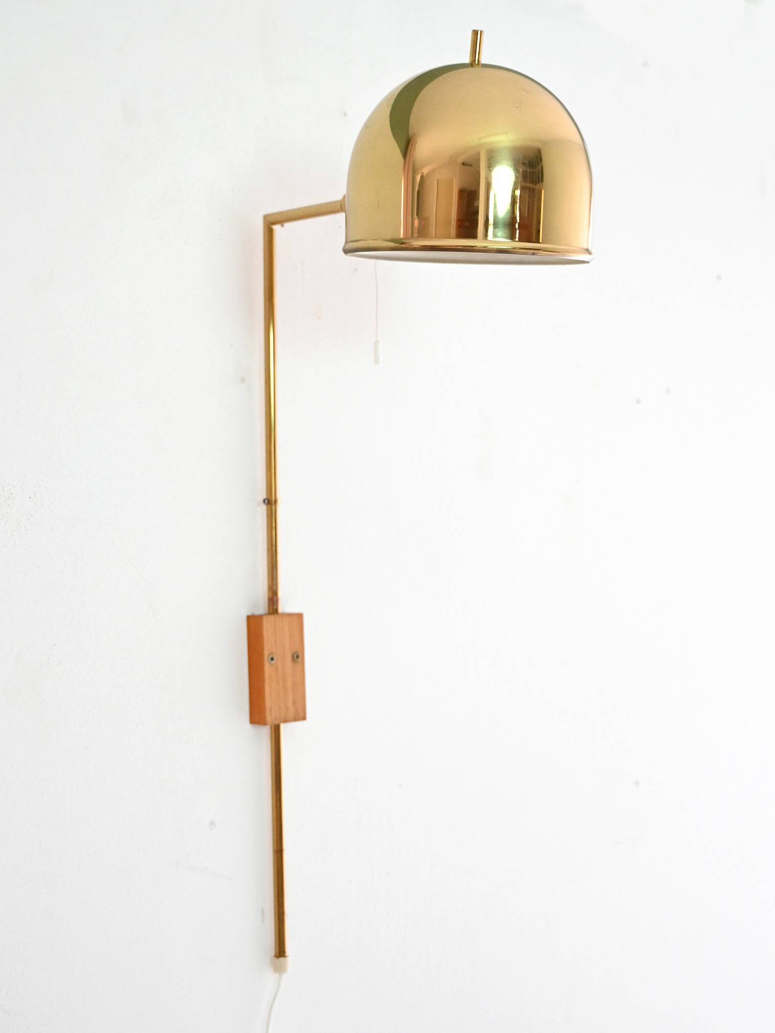 V-75 Wall Lamp by Eje Ahlgren