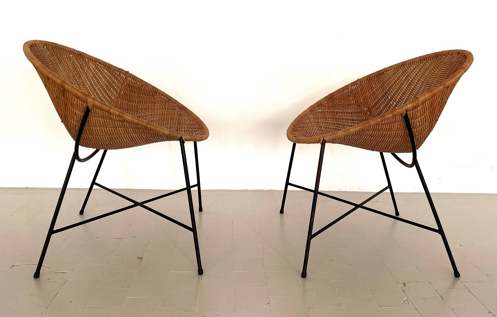Pair of Rattan Lounge Chairs, Italy, 1970s