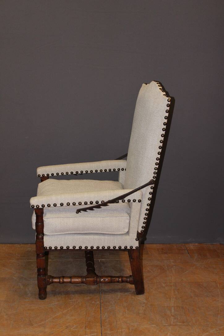 Louis xiv period rack armchair in walnut