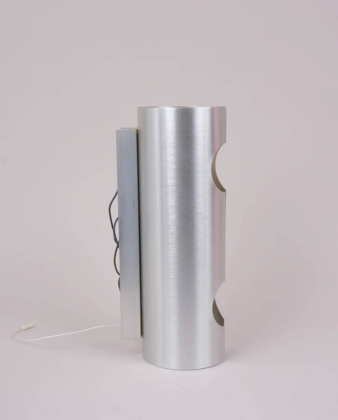 Aluminum wall light