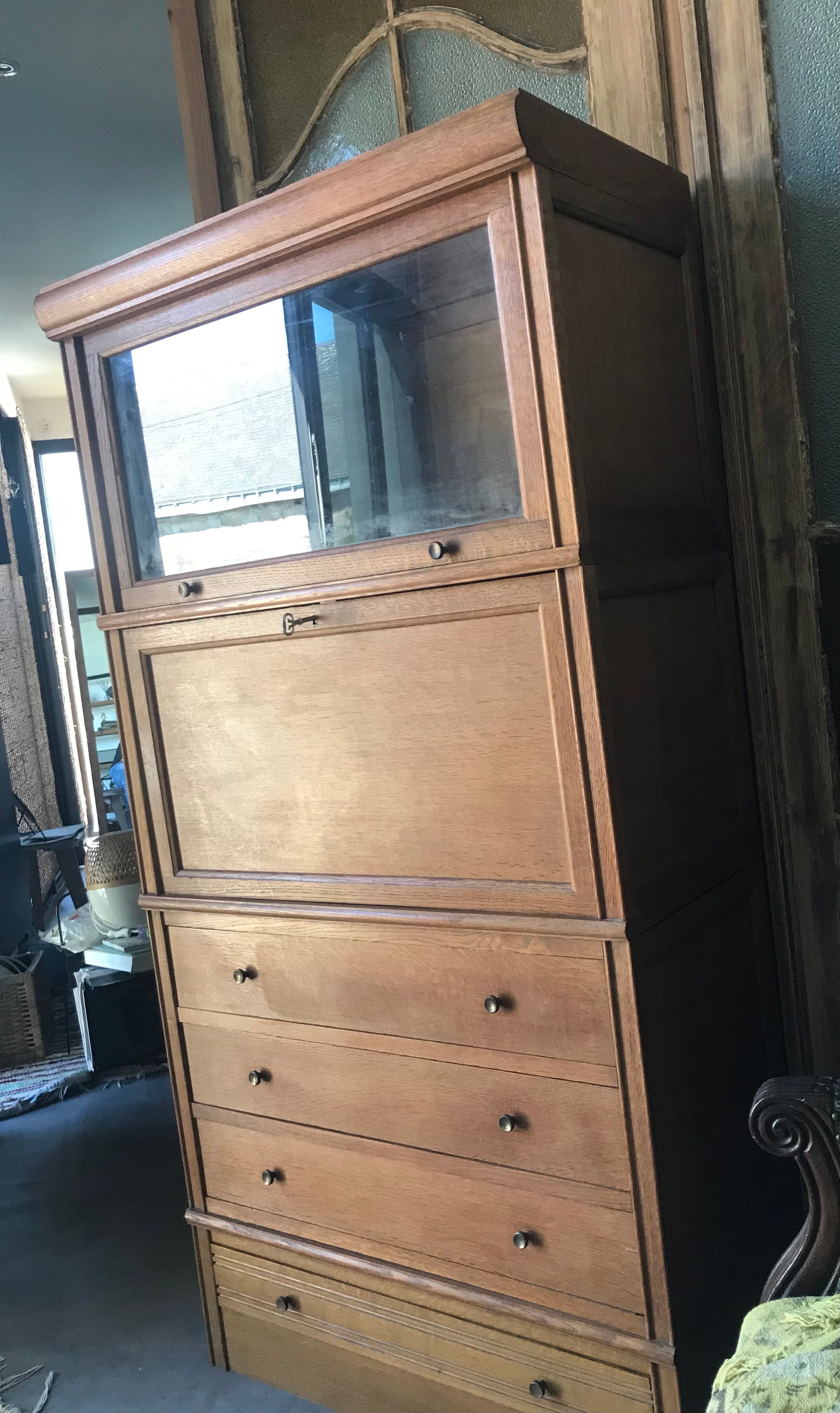 Furniture MD secretary