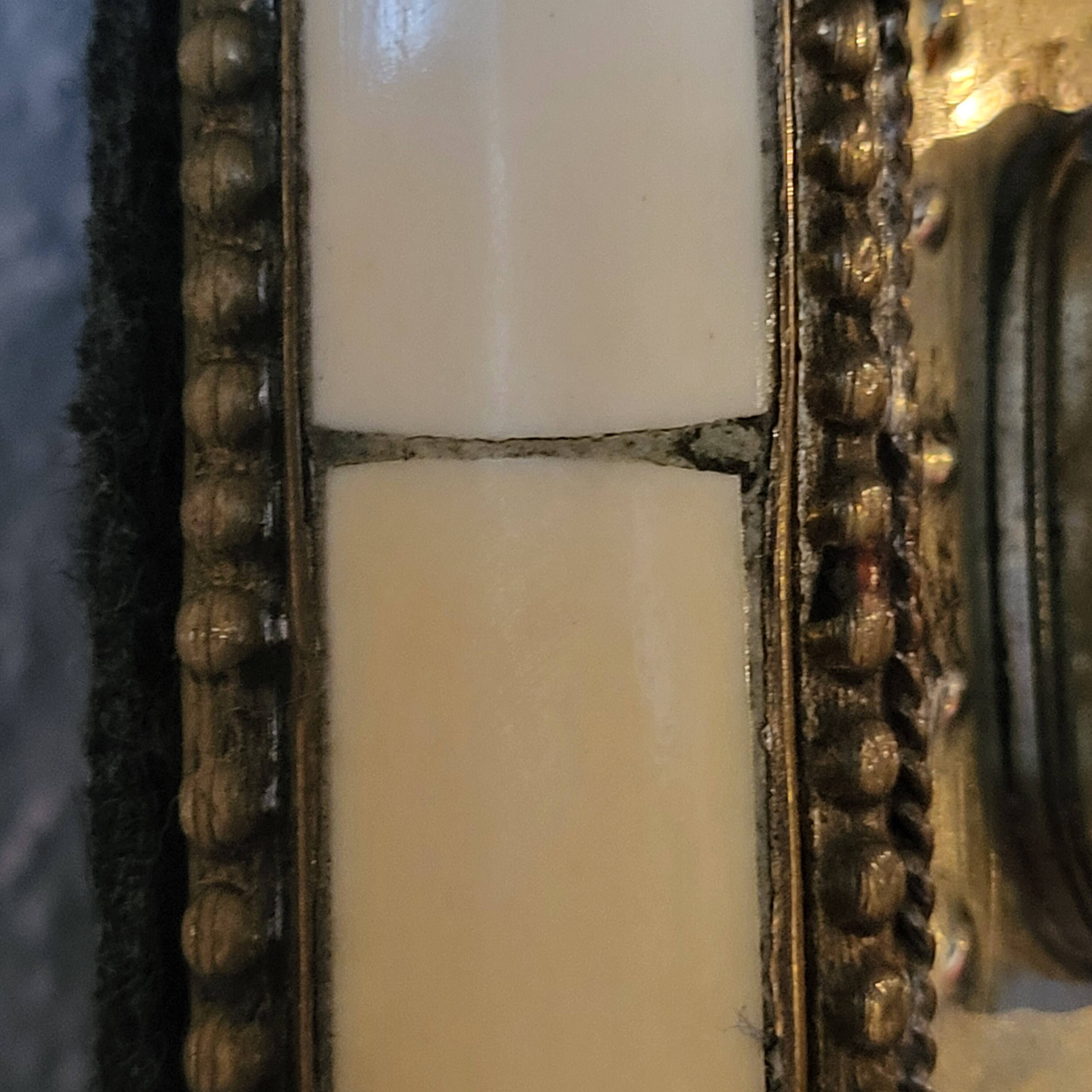 Ethnic bone and stone mirror