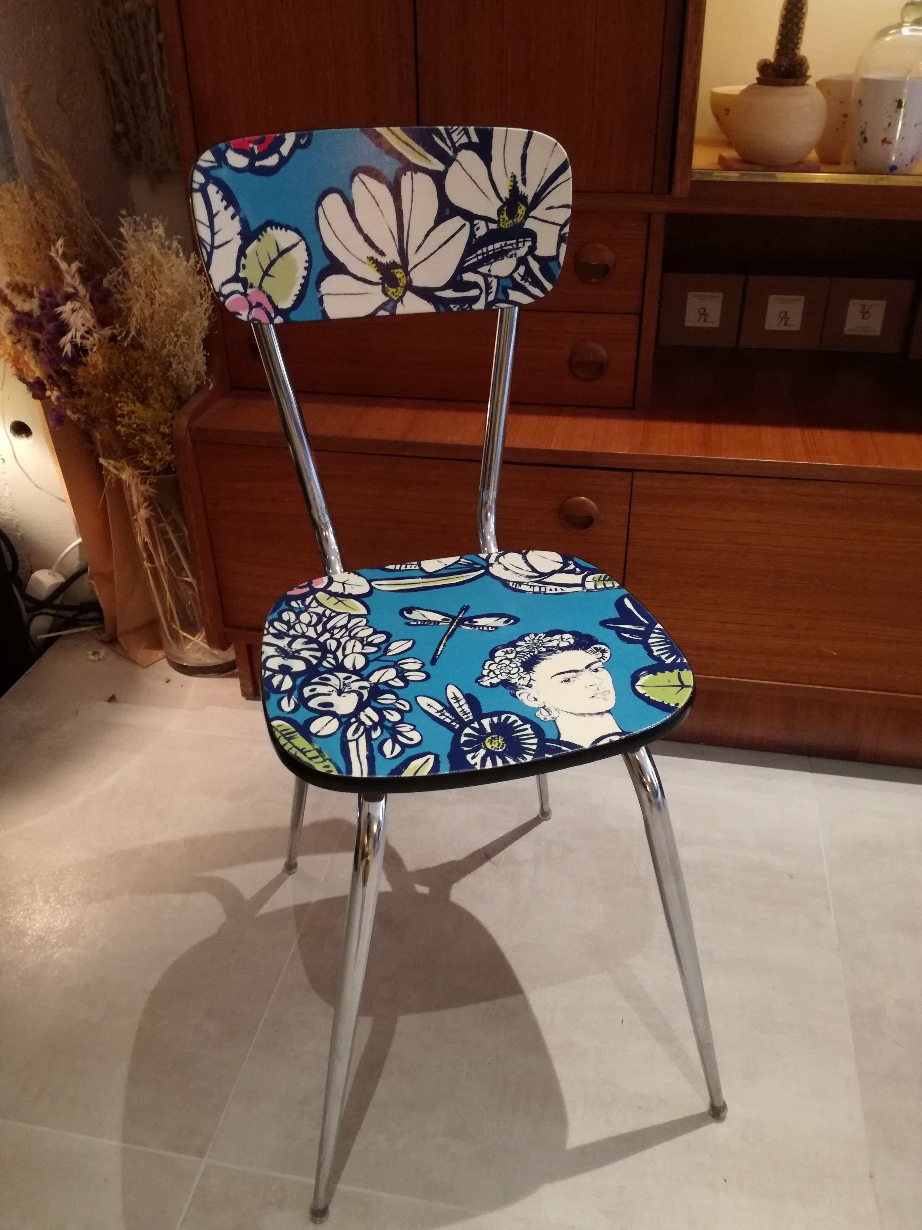 Refurbished formica vintage Chair Frida Kalho