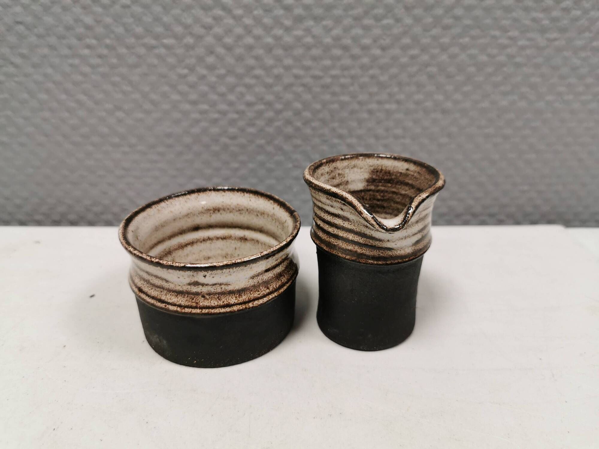 Ceramic set consisting of a sugar bowl and a milk jug from Finns keramik Denmark.