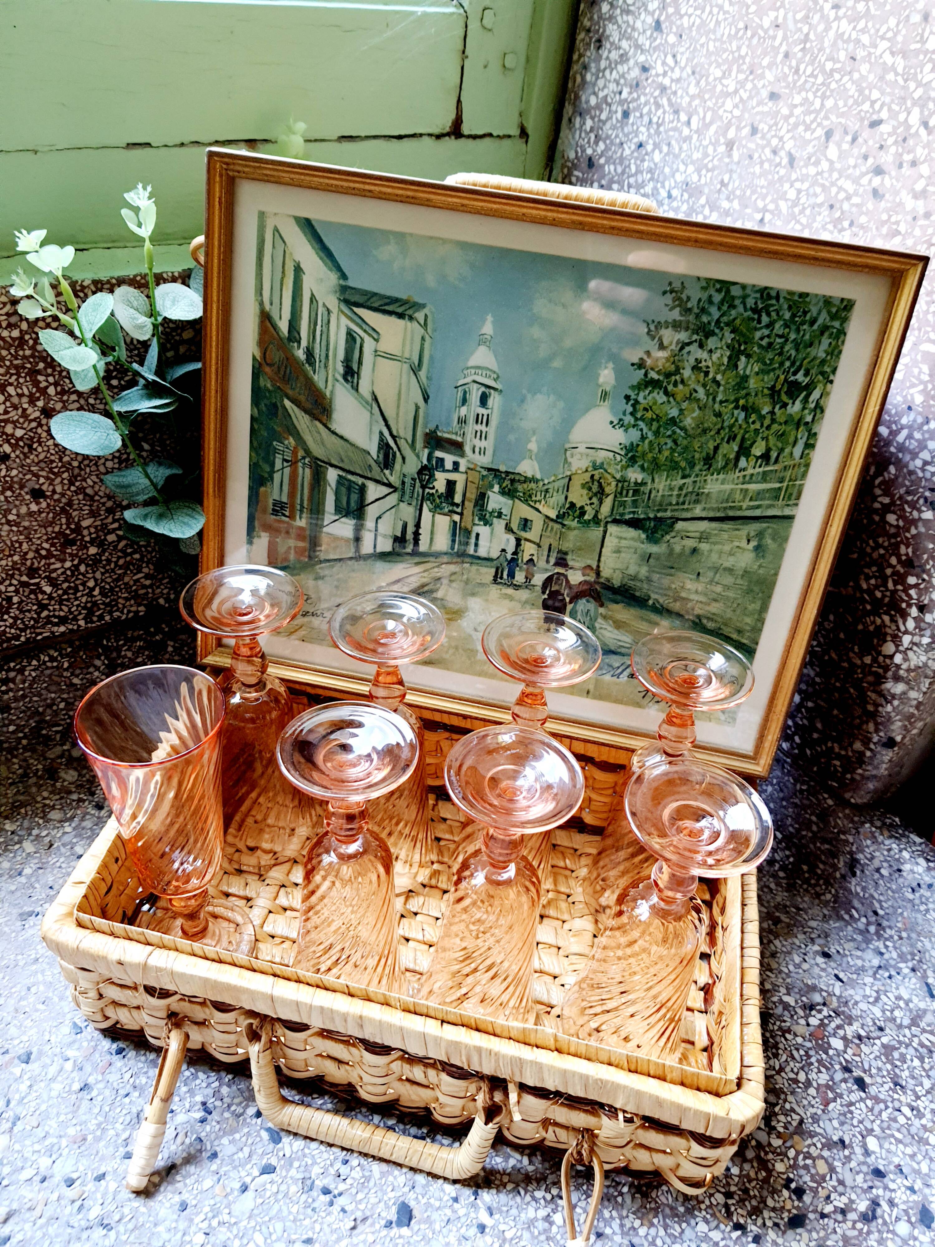 Lot of 8 Champagne flutes Luminarc Arcoroc Rosaline