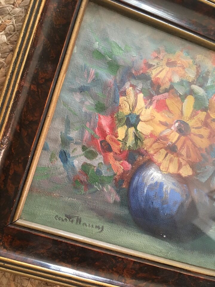 Painting on canvas bouquet of flowers in a vase.