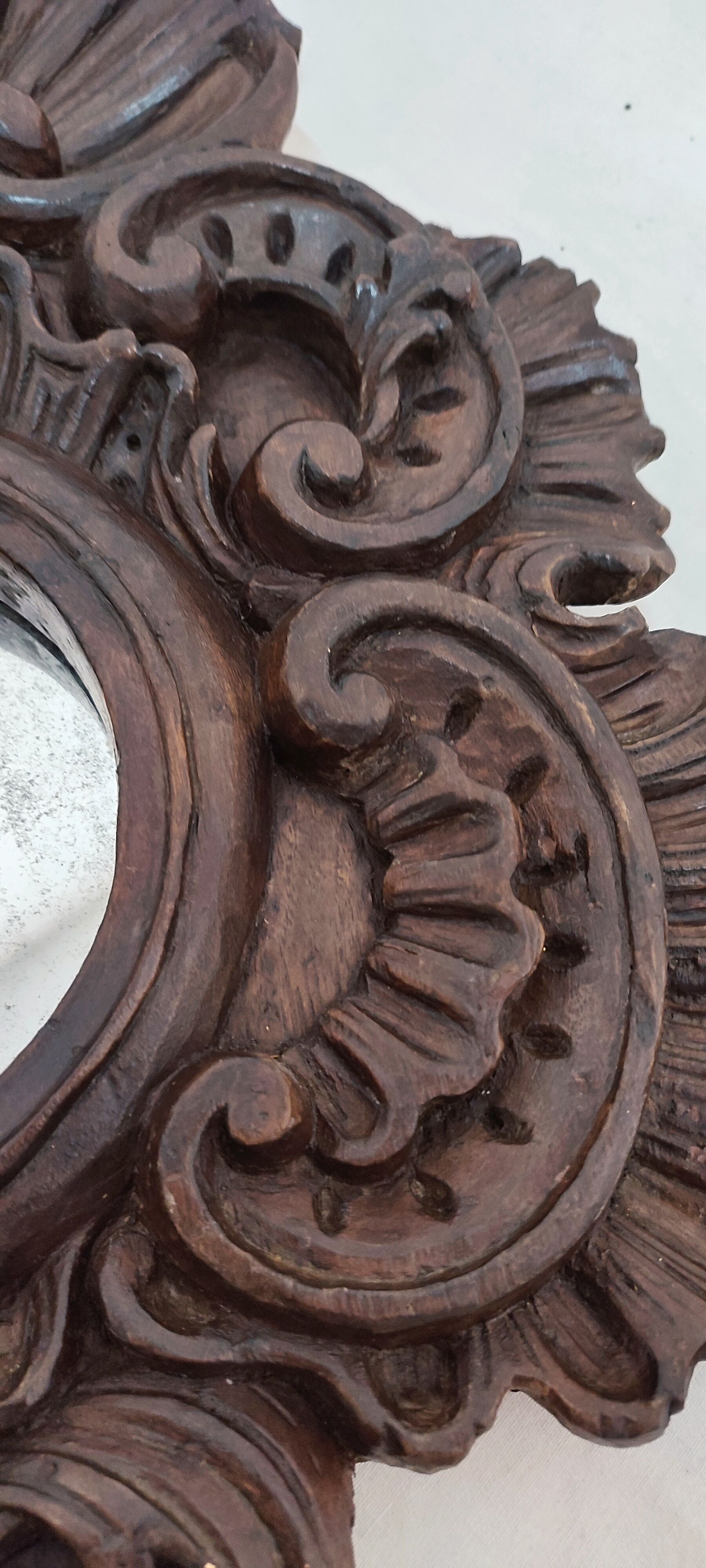 Miroir en bois sculpté Espagne années 1940 44x65cm