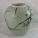 Chinese or japanese pot early 20th century