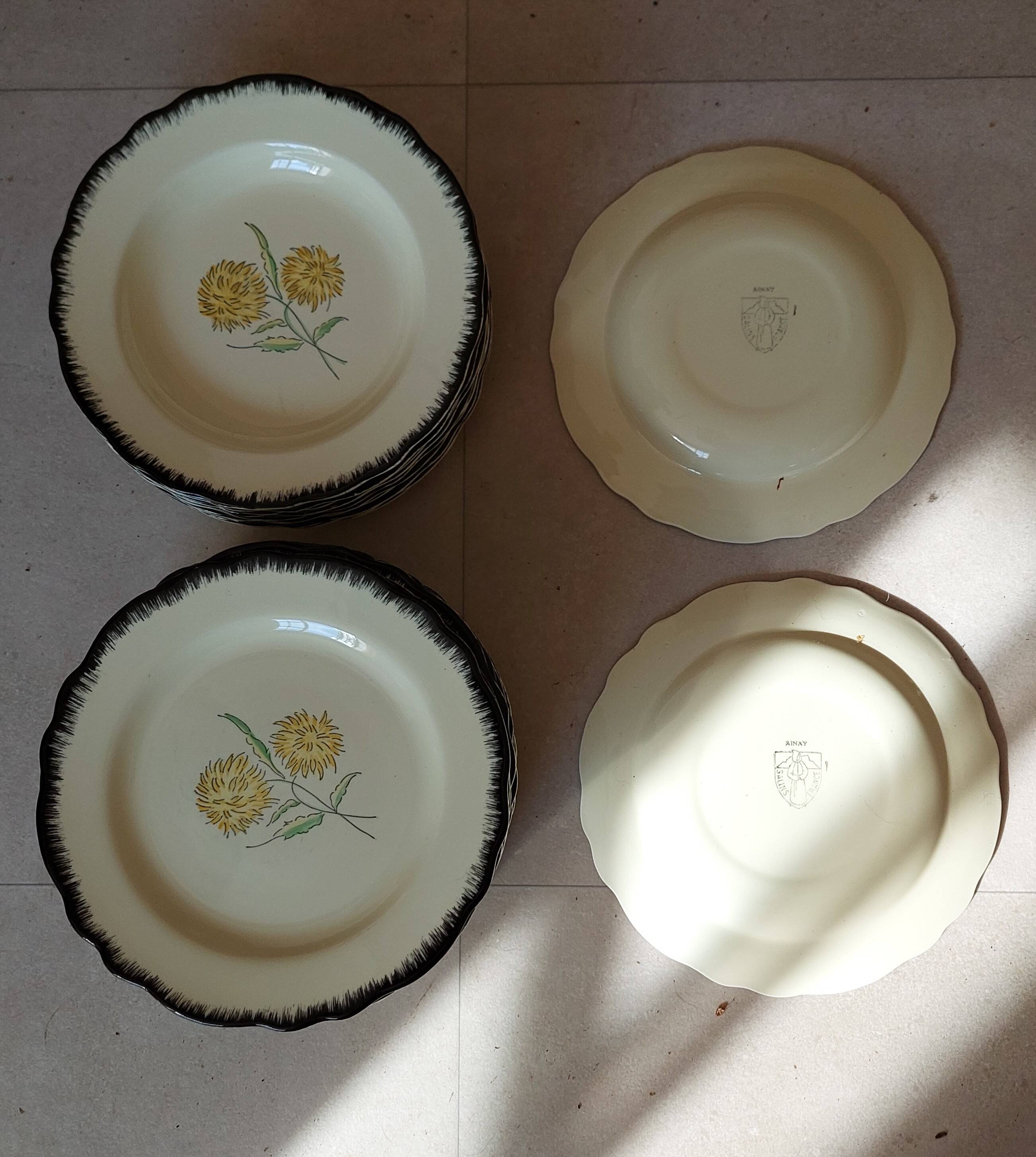 complete service in yellow earthenware Ainay Salin France