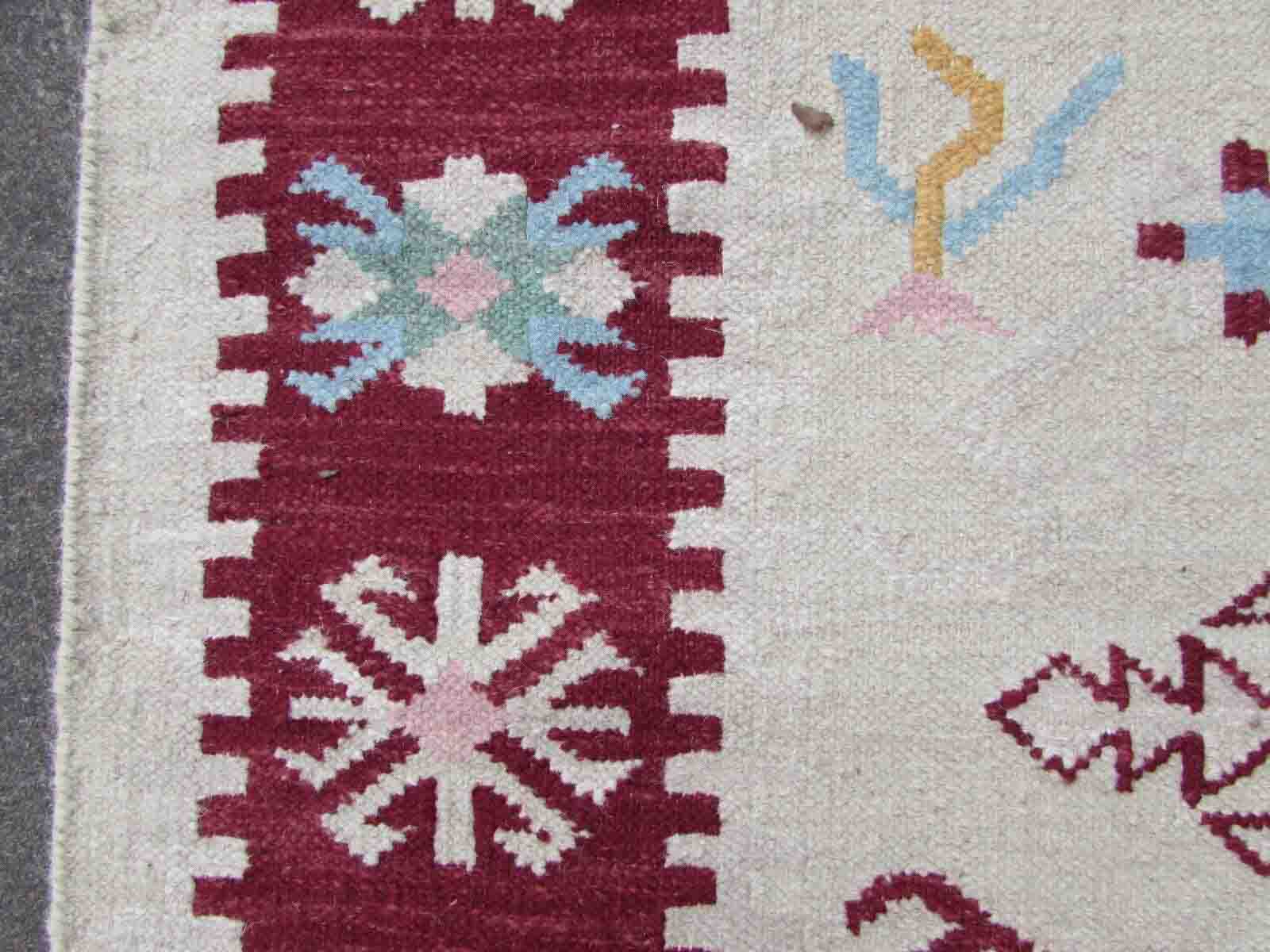 Handmade indian indian vintage rug 121cm x 189cm 1970s