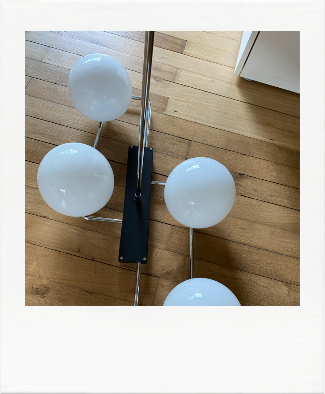 Lustre chrome et opaline années 70