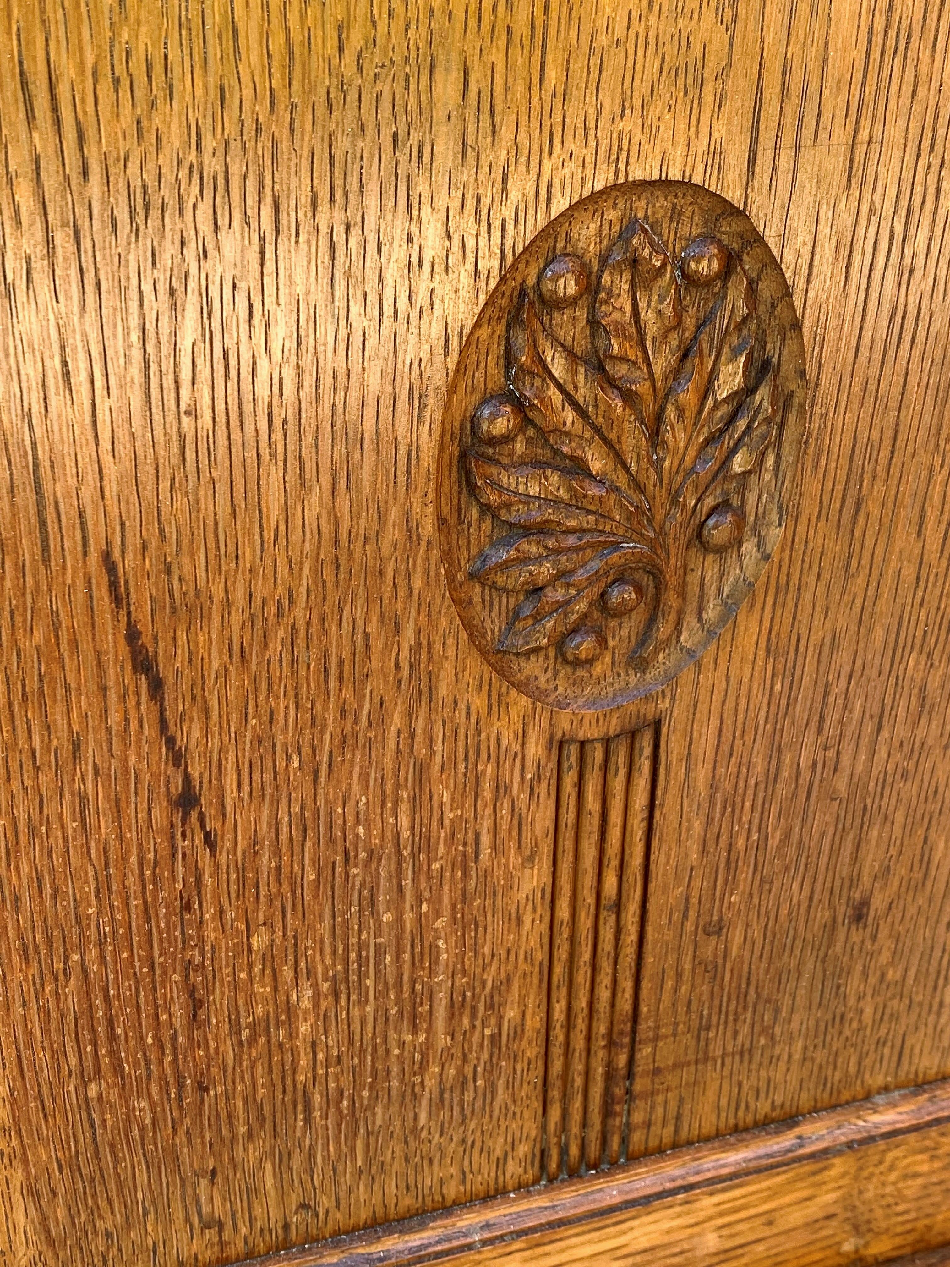 Toilet furniture, dressing table