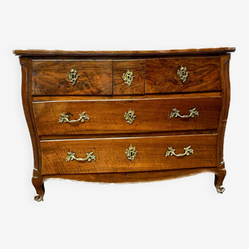 Commode Louis XV galbée en noyer massif Epoque XVIII siècle