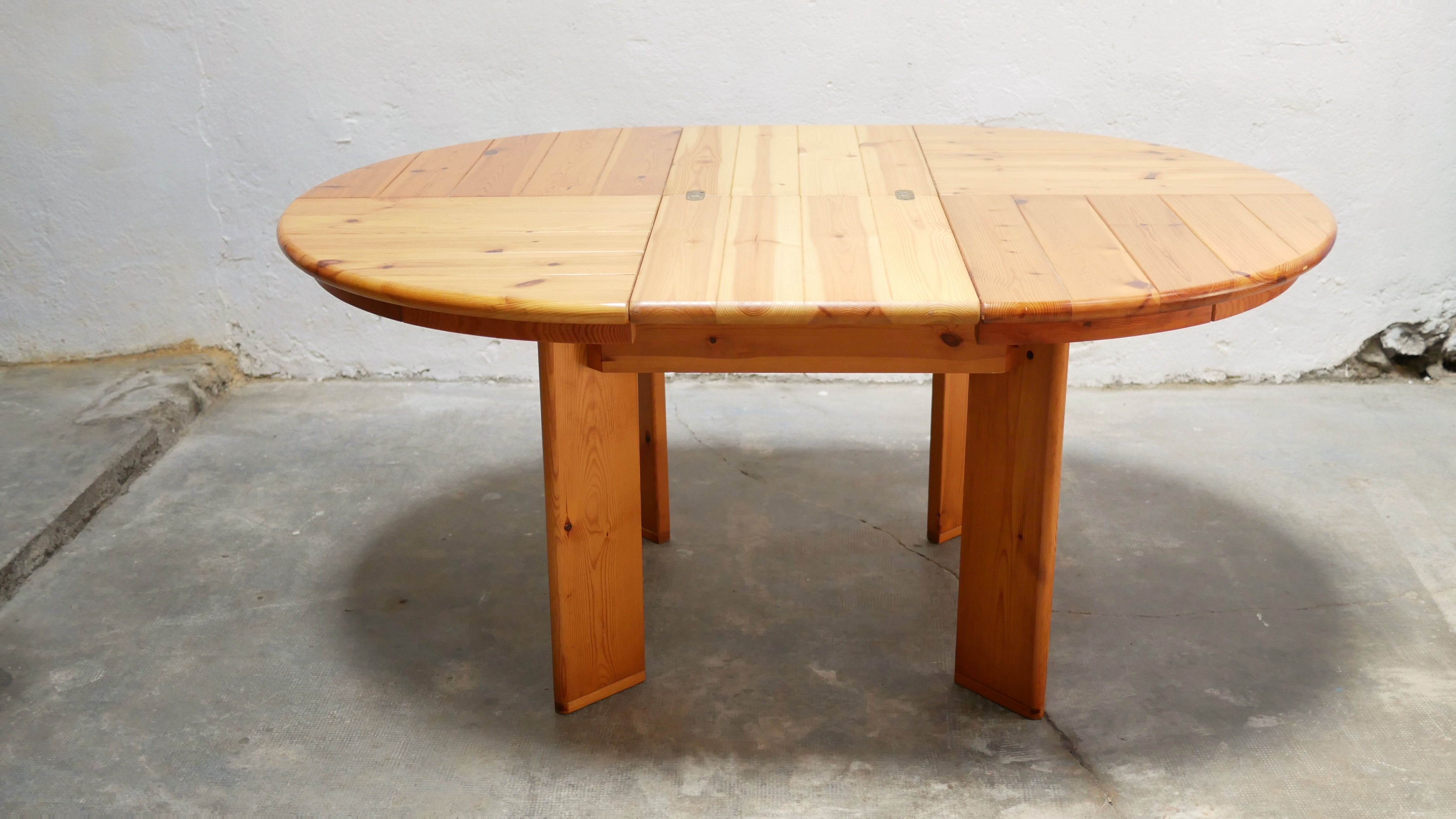 Vintage stretch dining table and 4 chairs by S. Coppola for Roche Bobois