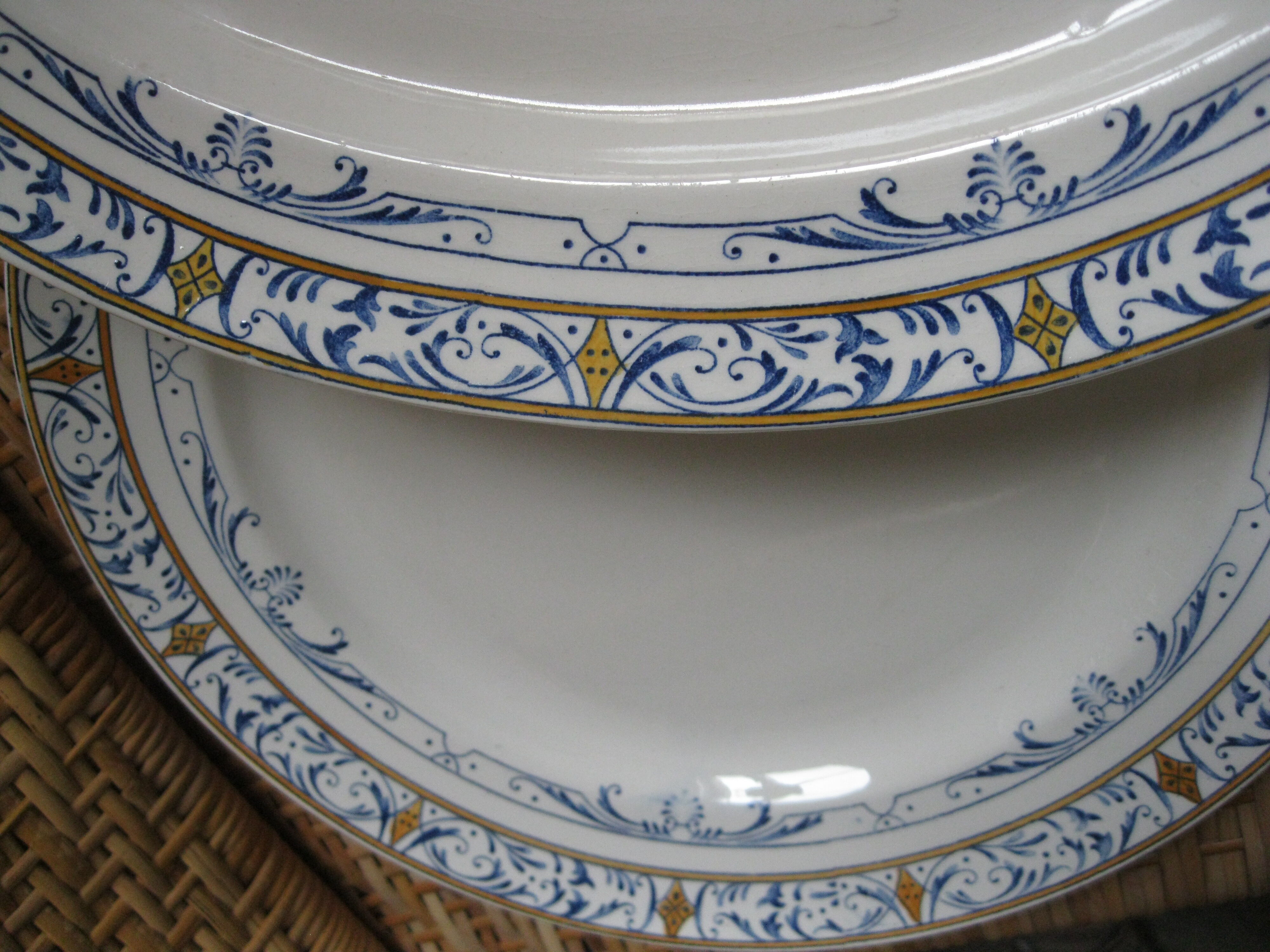 Round dish Creil and Montereau