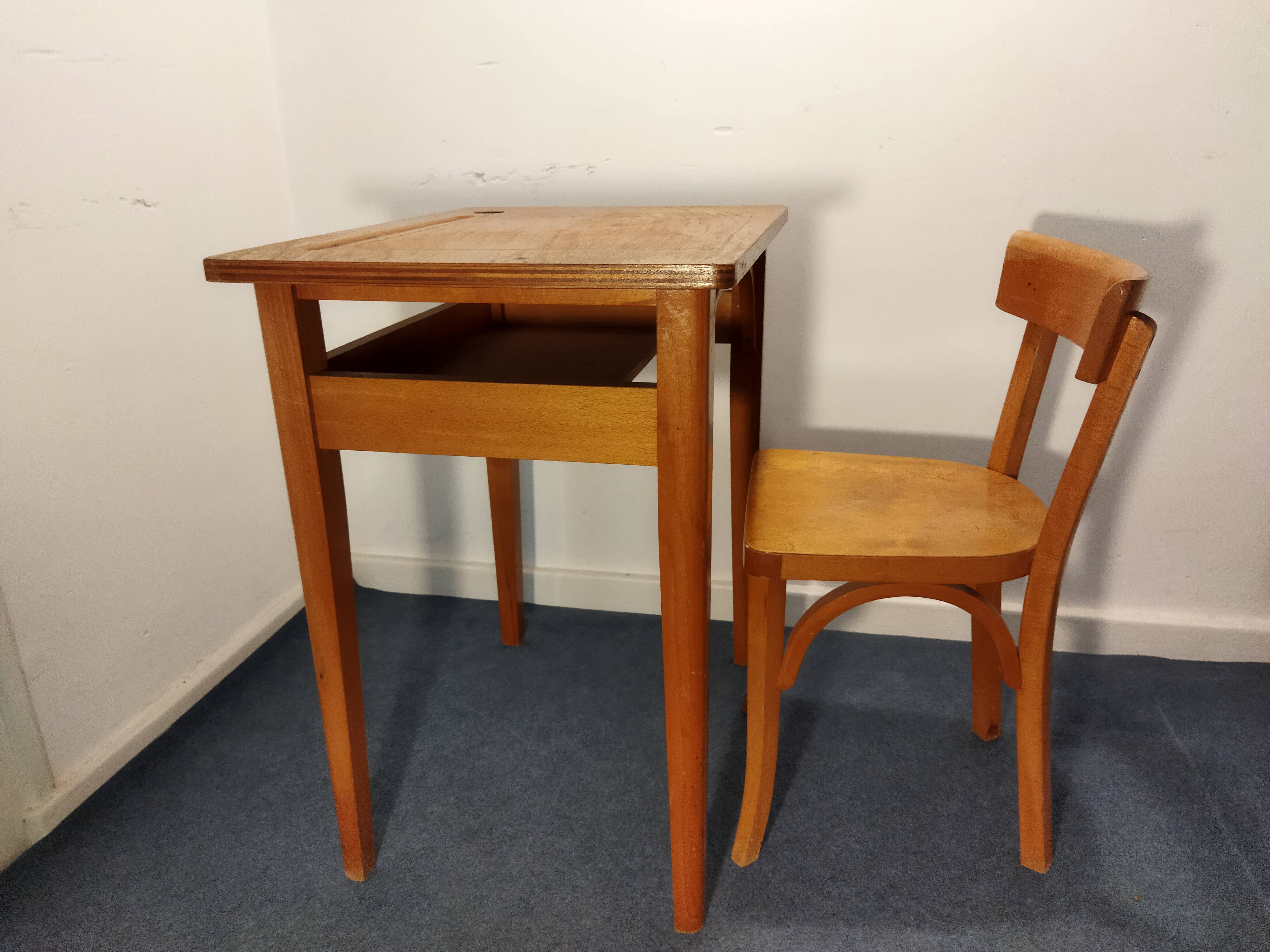 Desk and children's chair Baumann