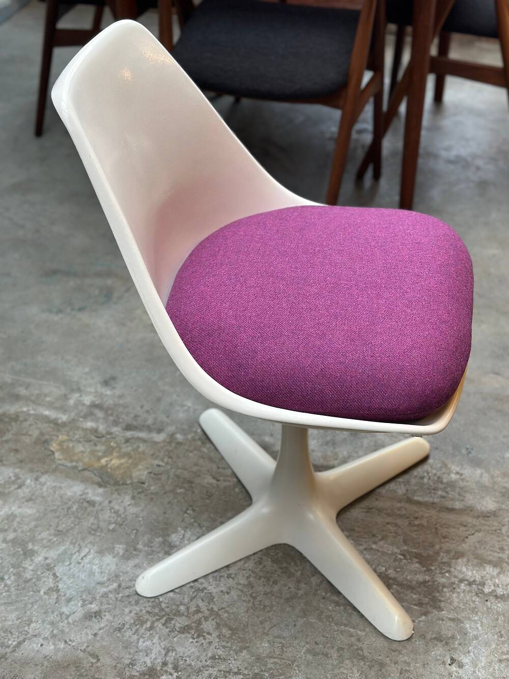 4 tulip chairs, Maurice Burke, Arkana, England, 1960s