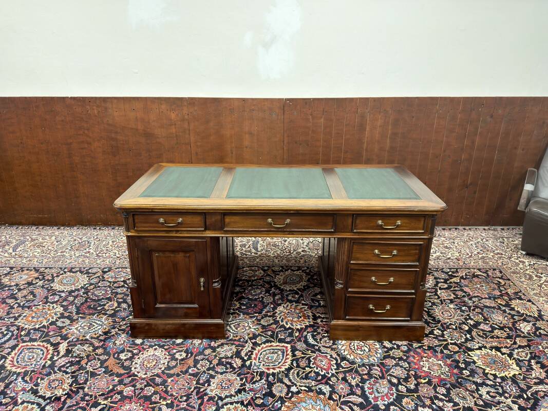 Classic English Chesterfield Desk