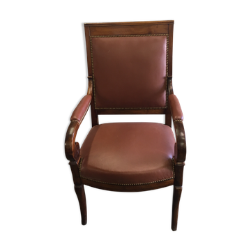 Judge chair