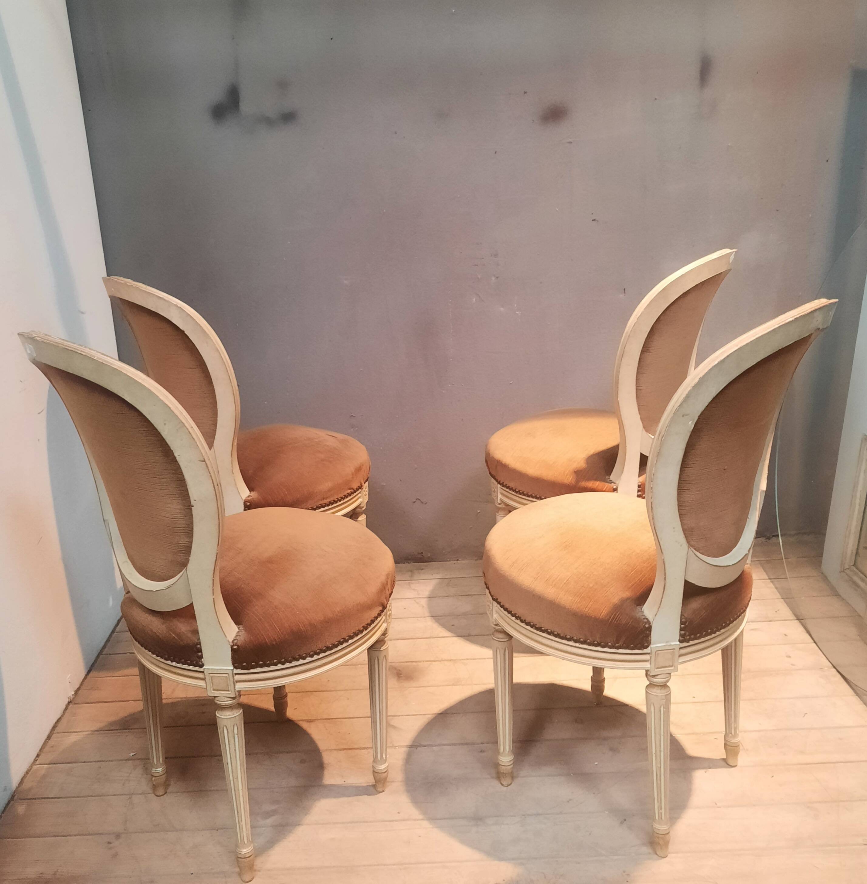 Set of 4 Louis XVI style medallion chairs