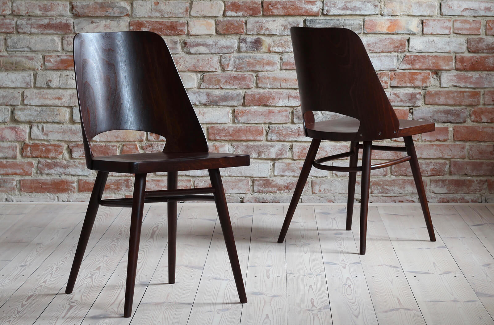 Set of 4 dining chairs by Radomir Hofman for TON, model 514, beech veneer