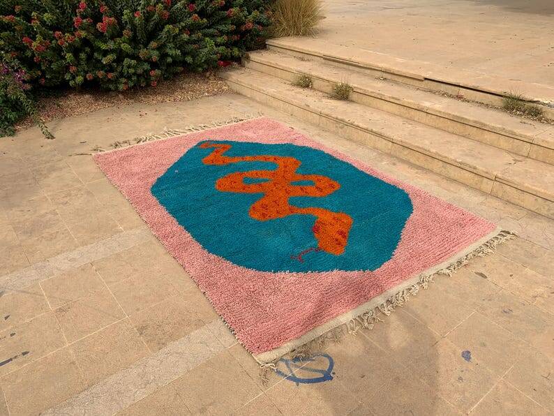 Berber Moroccan rug decorated 200cm x 300cm