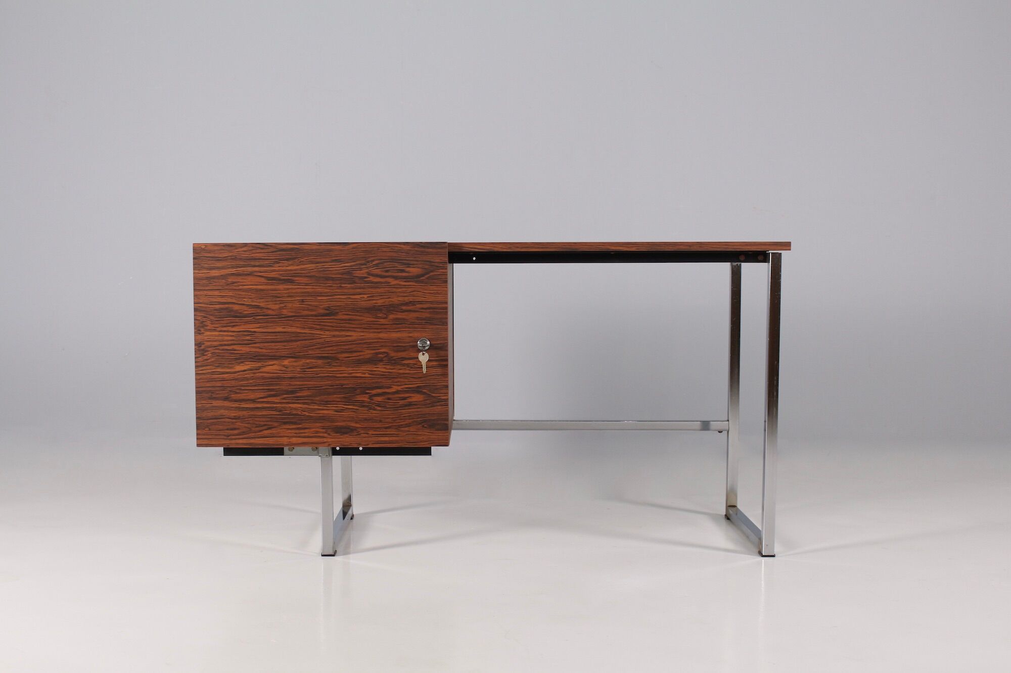 Table de travail Bureau Dactylo Pierre Guariche for Meurop