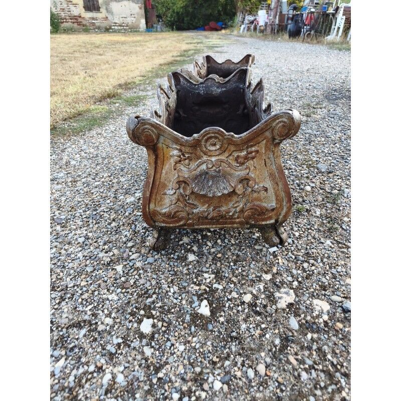 Pair of cast iron planters from 1900 in Rococo style, Charleville - Mézières