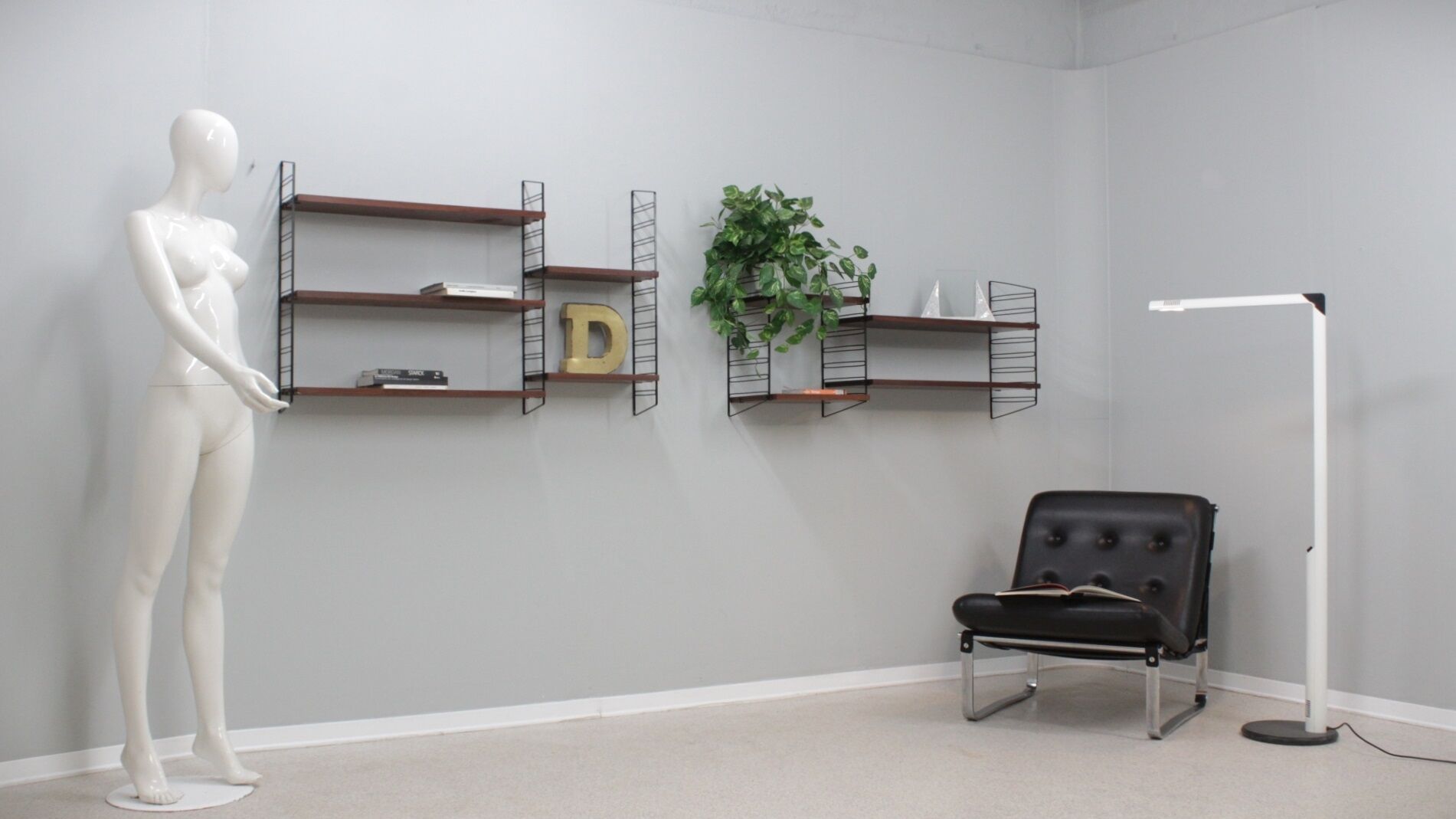 Étagères en teck des années 1950