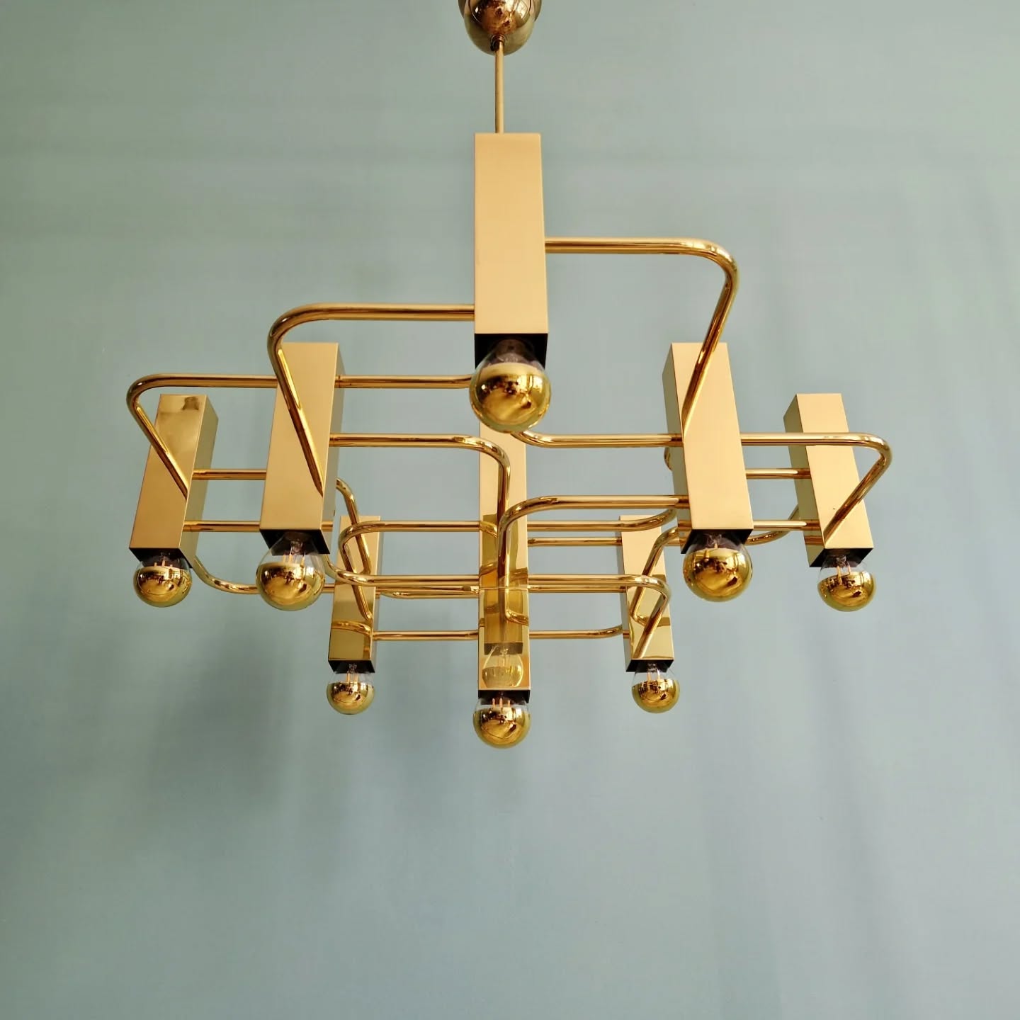 Geometric brass chandelier, design G. Sciolari, Boulanger, 1970