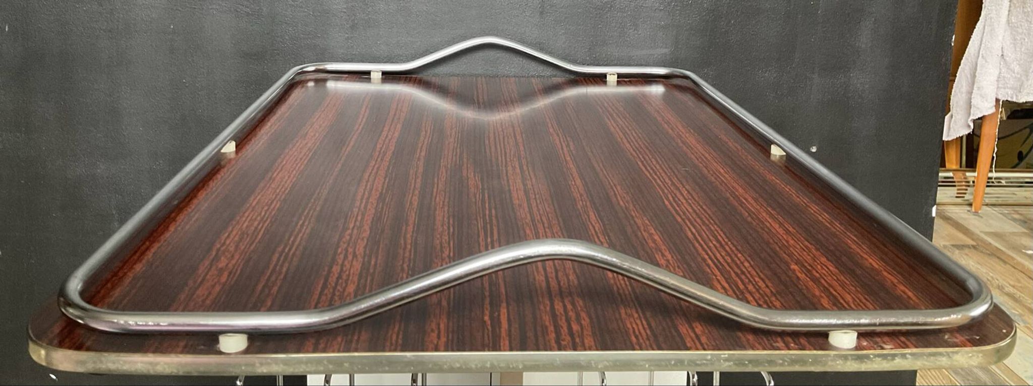Plateau de service vintage en formica et inox