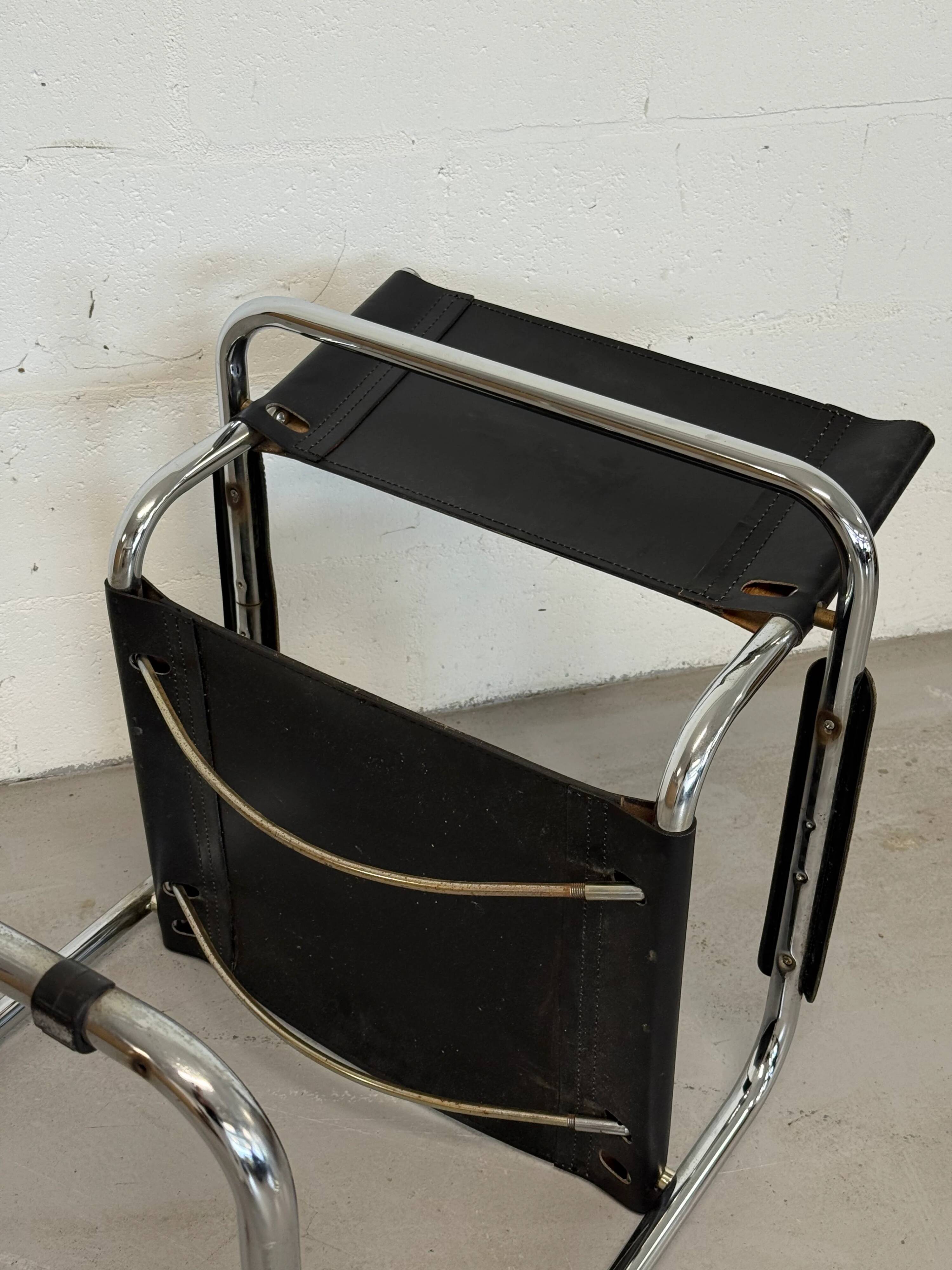 Bauhaus cantilever chair – black leather & chrome (unsigned)