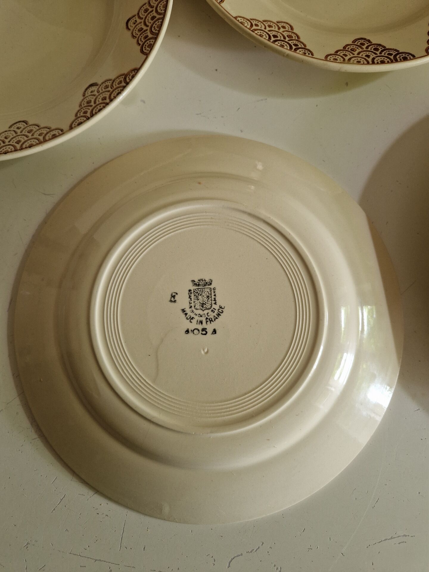 Set of 14 Flat Plates Saint Amand Model 4054