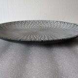 Presentation tray, carved wooden round