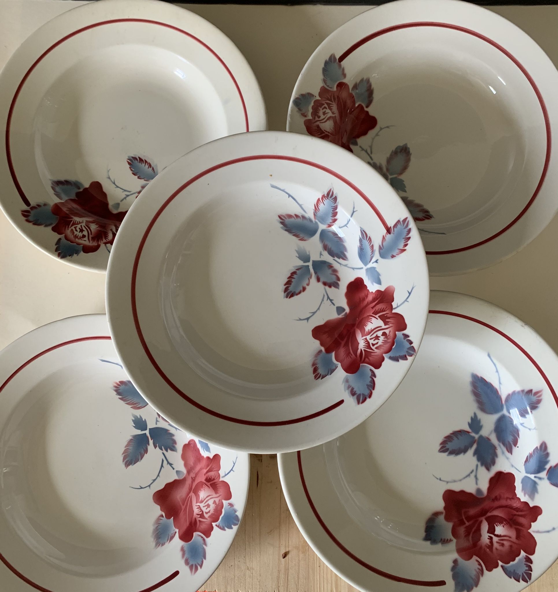 5 plates of Digoin earthenware