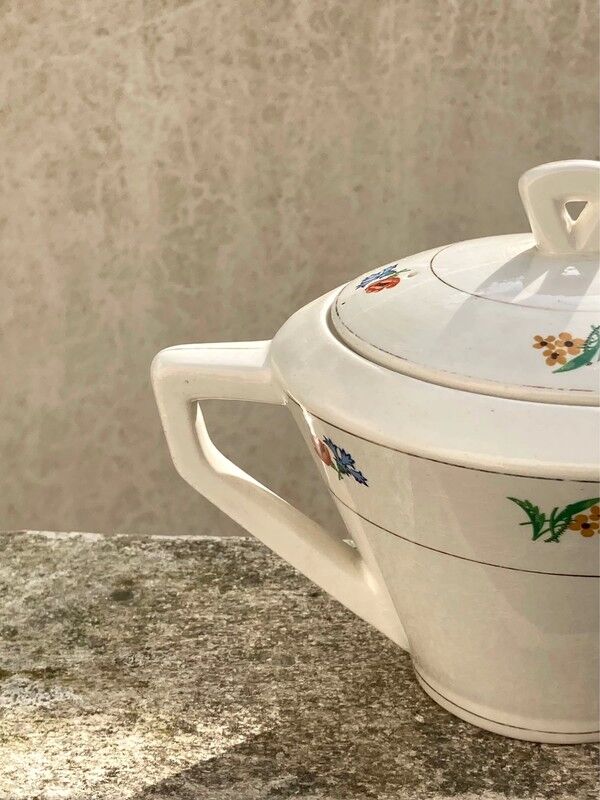 La théière art déco Gien