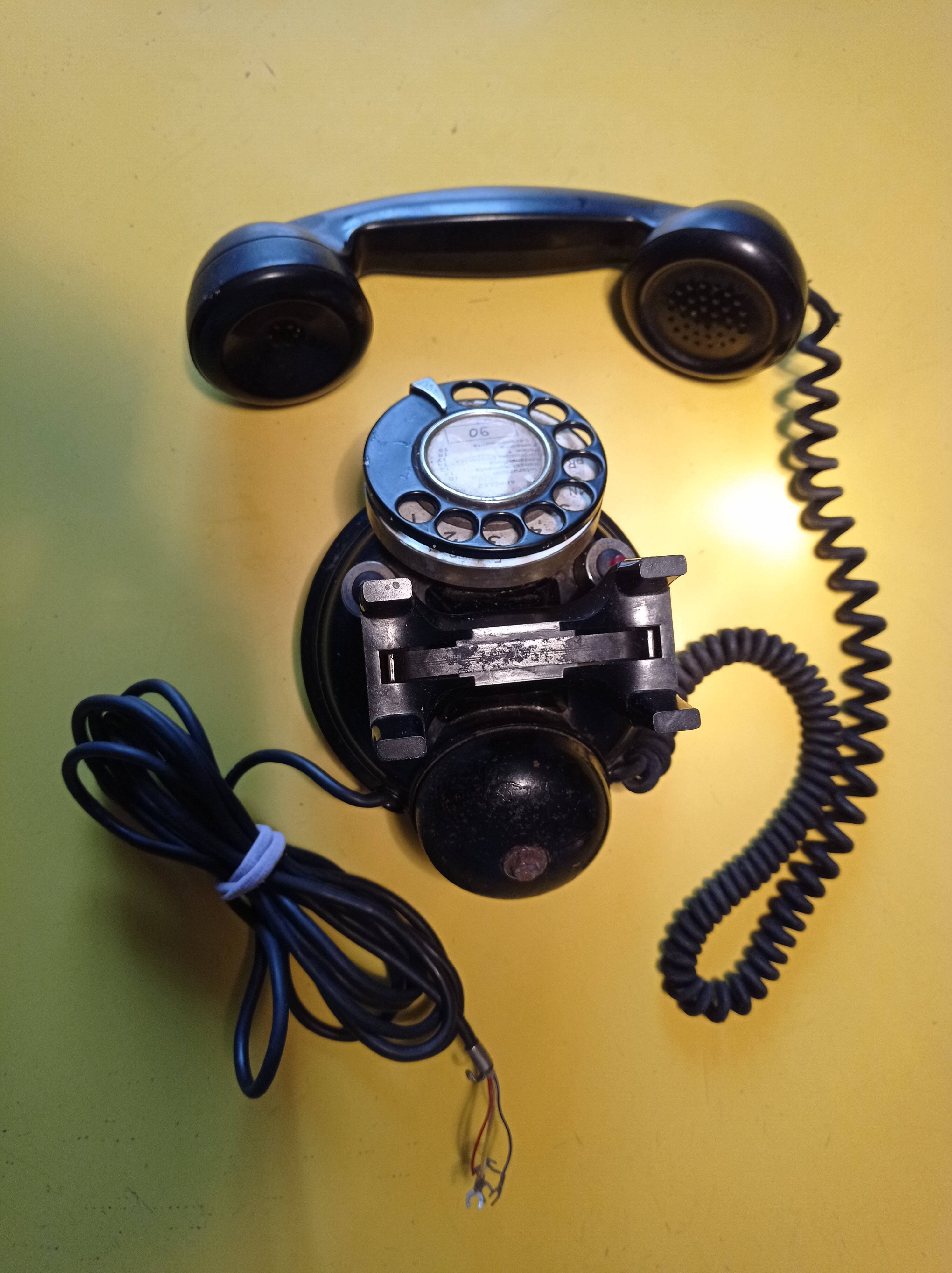 Téléphone bakélite années 40