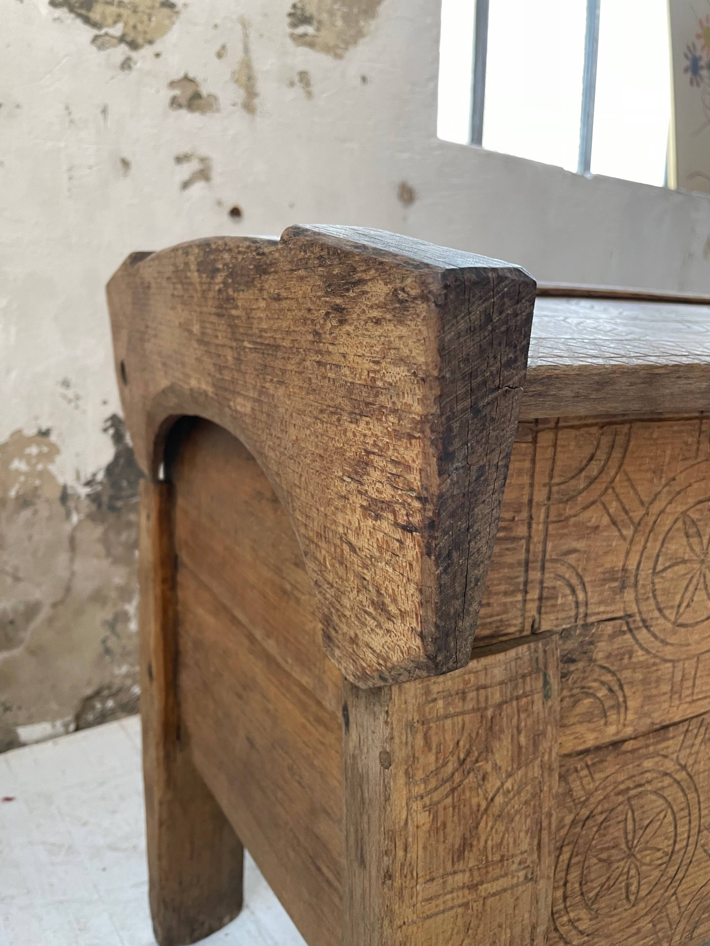 Shepherd's chest Vosges 1900 popular art