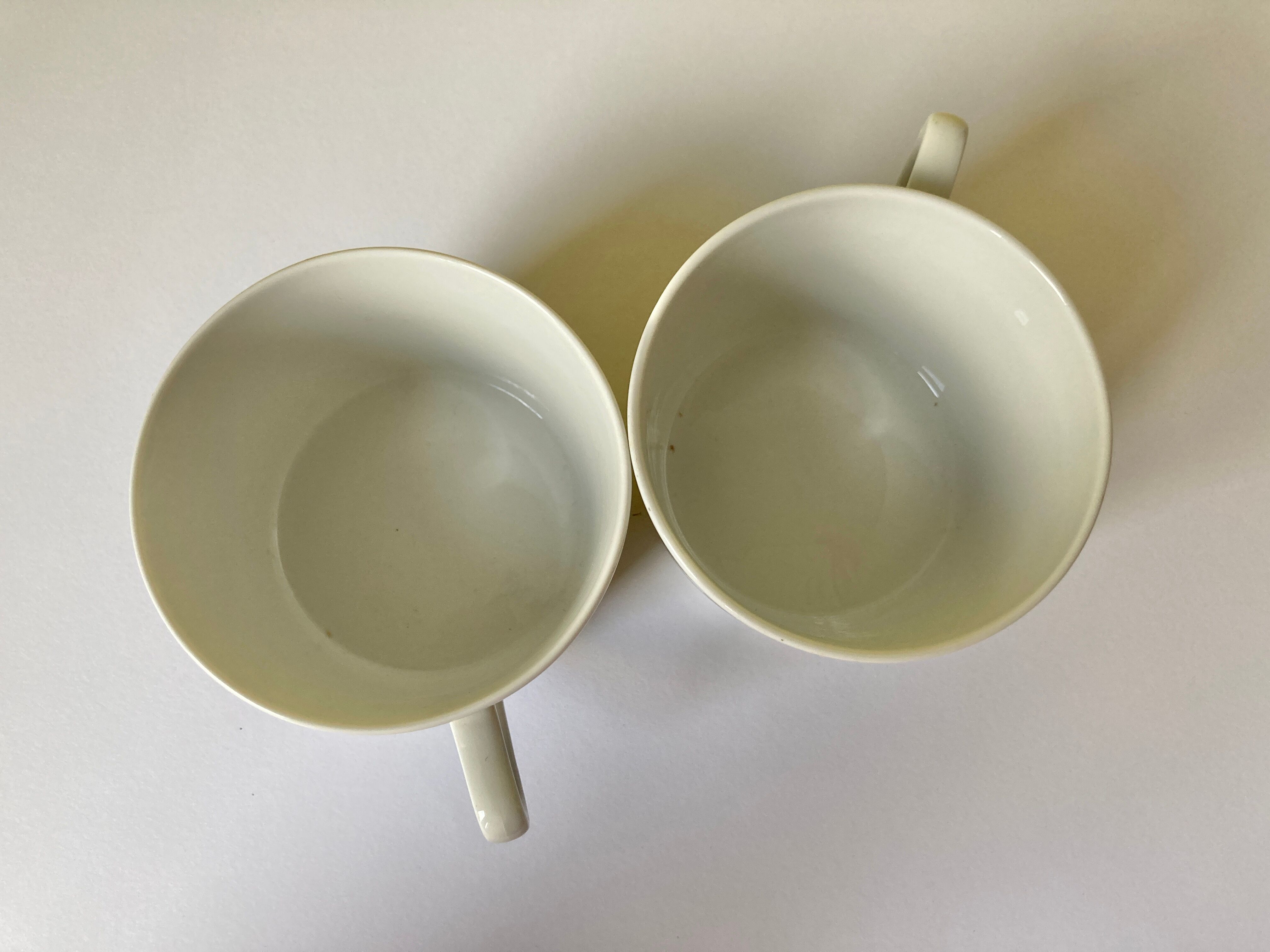 Set of 2 porcelain cups